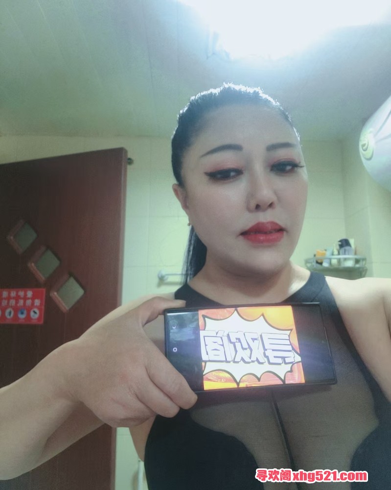 212545y156qk72asf6koq1.jpg