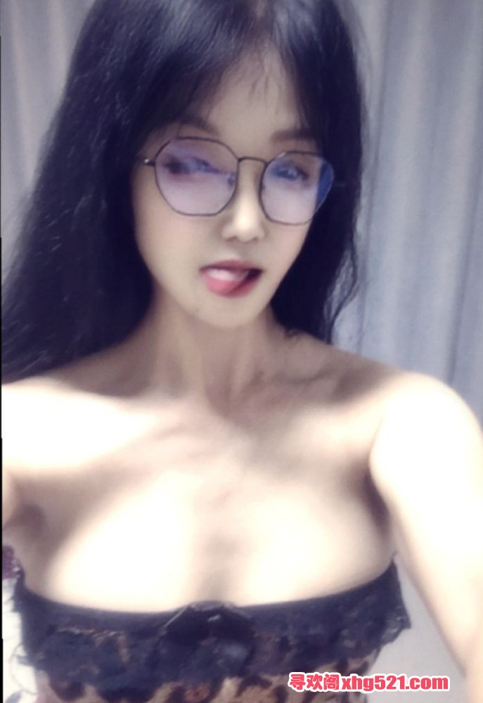 045927g91ych7872z8f6yy.jpg