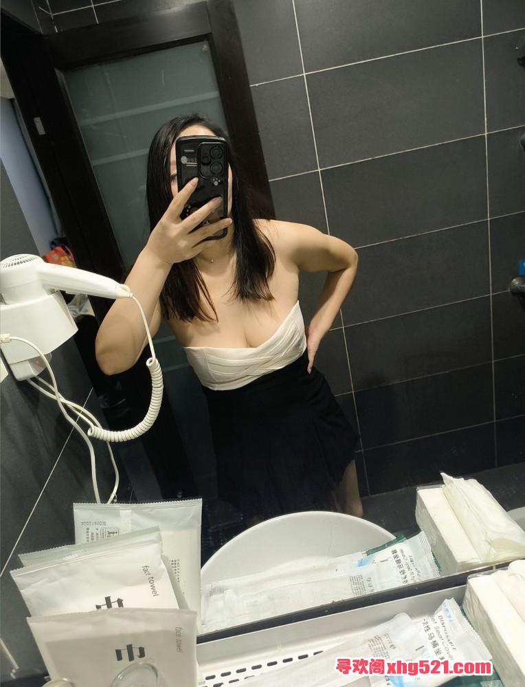 173729b0ujsl5mhlrl15uj.jpg
