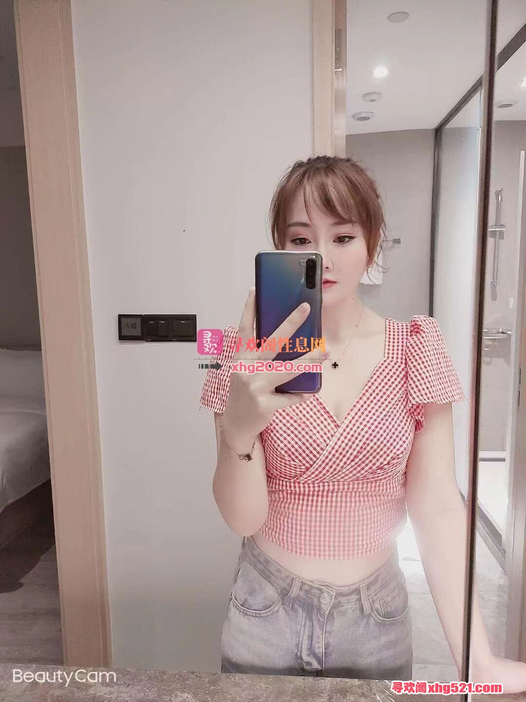 082330lj77w66fzrj72847.jpg