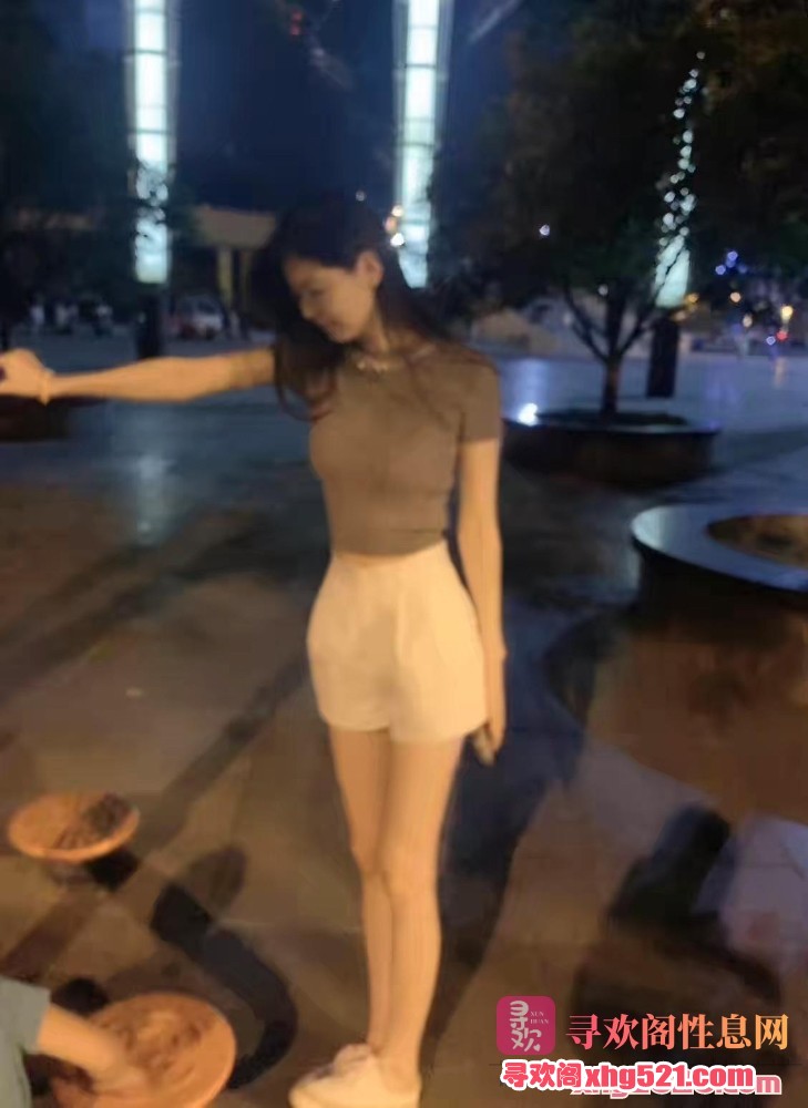 114932sq1b6xbbb39969qx.jpeg
