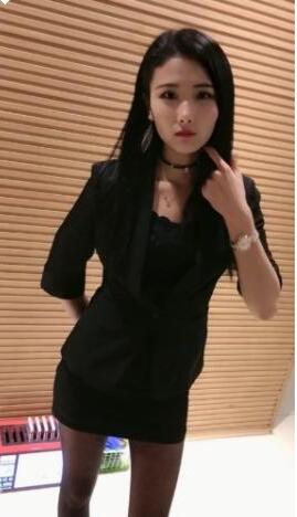 195430xhwn4w7z41dkttn7.jpg