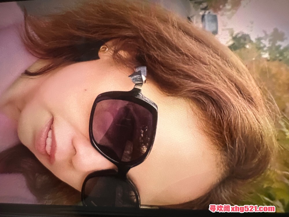211858p7bdtlbloluto5bk.jpg