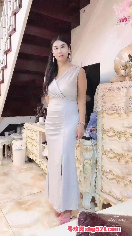 221437eugn7874g1xx43g4.jpg
