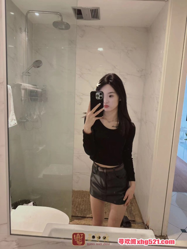 215314lr8jd5axrocxd2g5.jpg