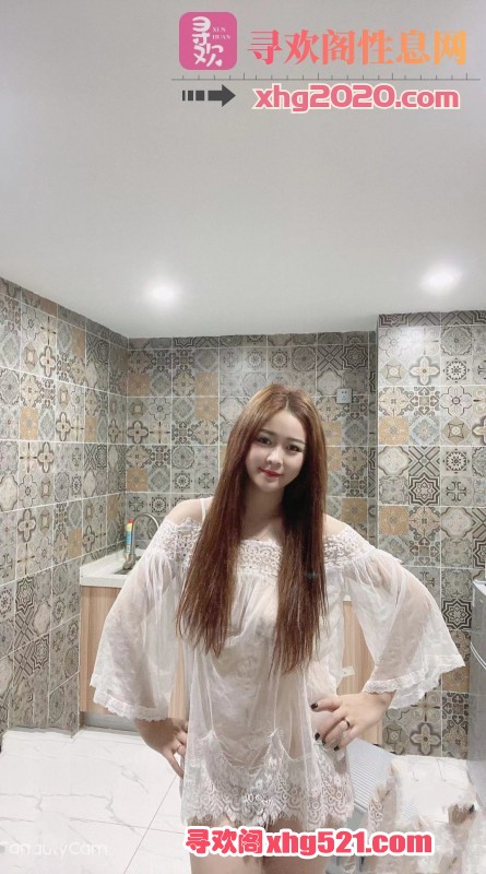 214113qvb215ypyu2uj1p5.jpg