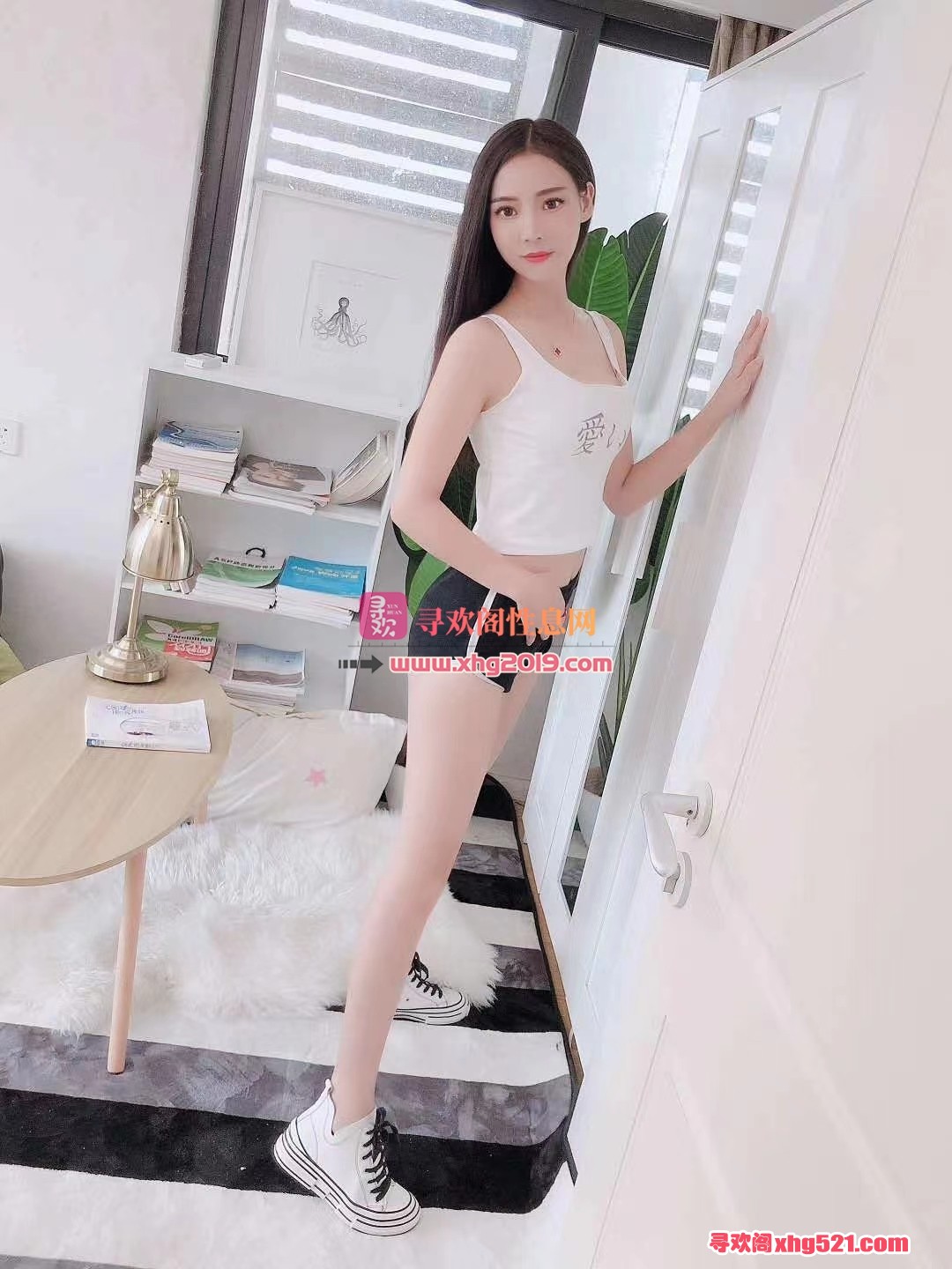 145126g6r4q4q13q00ohm0.jpg