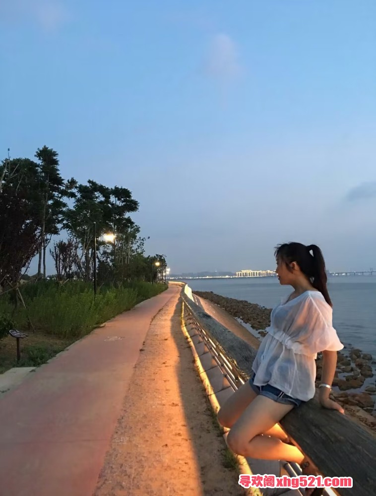 055933b7hrr1rfv121ylw1.jpg