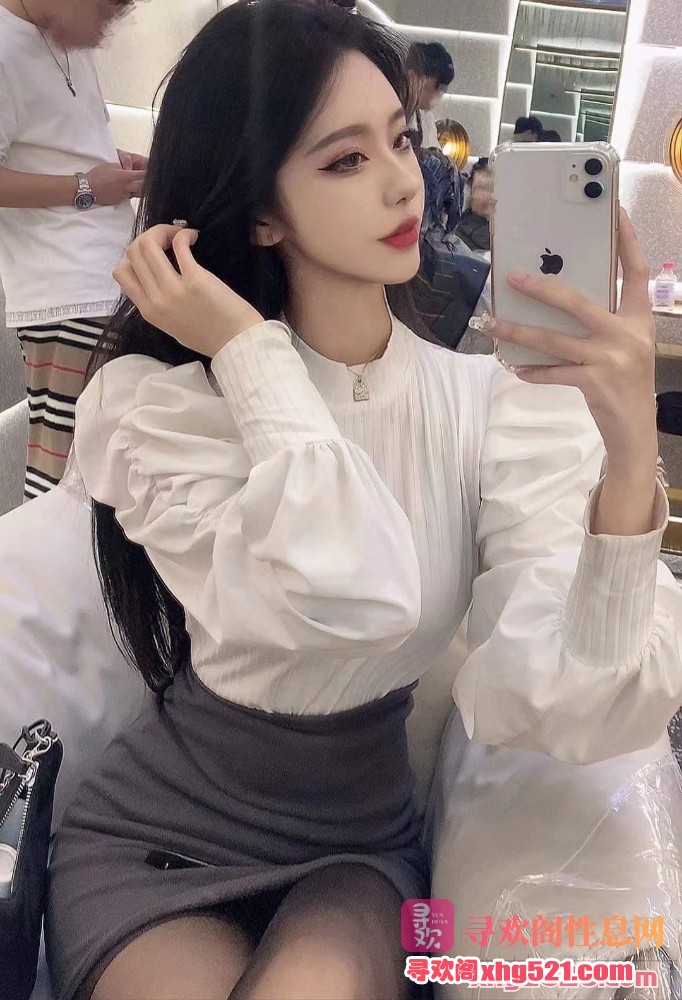 152505gf129laf156q995p.jpeg