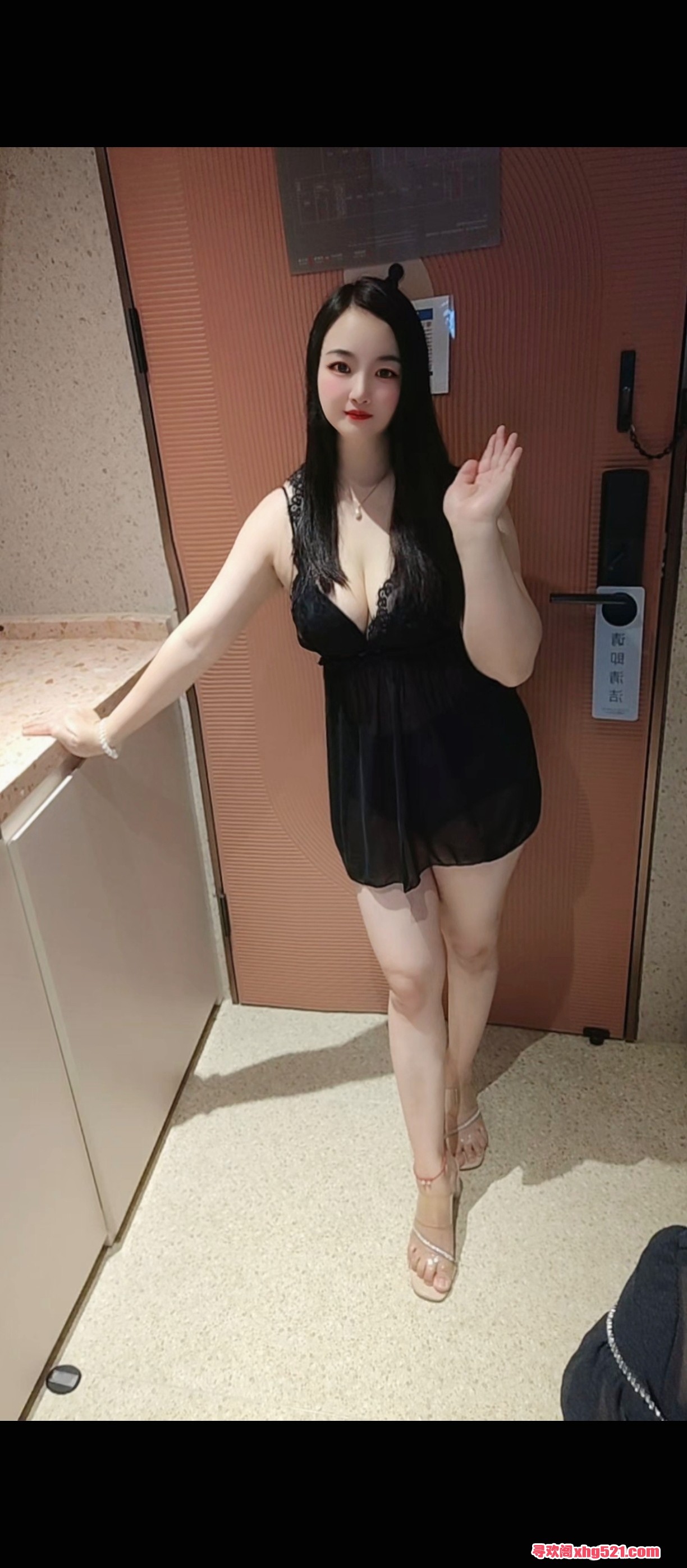 142913r25f666ji5im6265.jpg