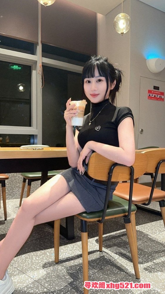 145842zqv2pc2274re743d.jpg