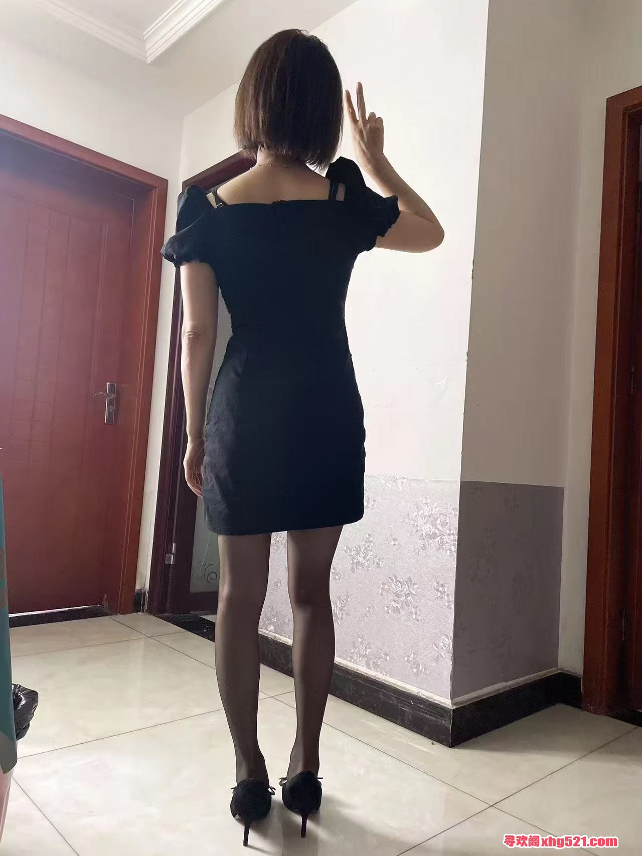 124317hl1cznfctf82x7c1.jpg