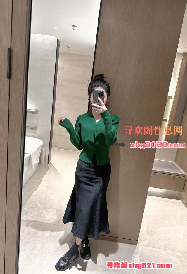 235414kc9nf0b98ybzl98l.jpg
