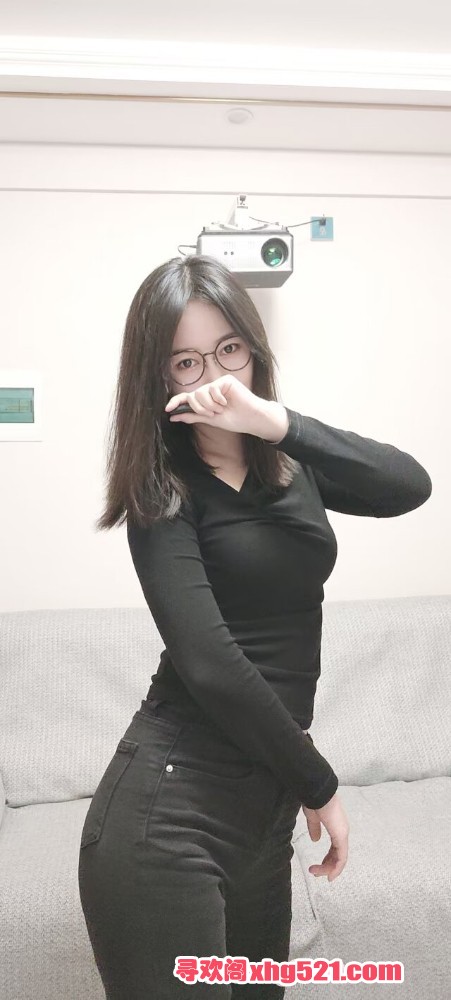 085900le1mzmmvas1v19bl.jpg